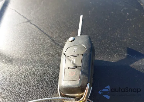 2020 Ford Escape S z USA, uszkodzony, nr VIN 1FMCU0F66LUC17056